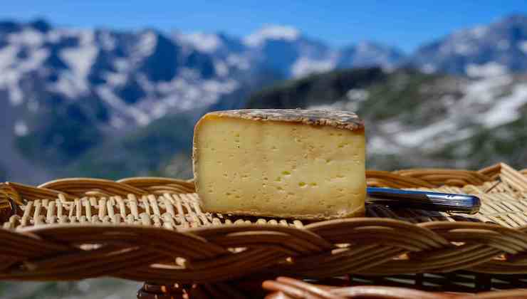 Mangiare formaggi rischi_Donnaclick