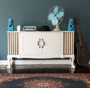 Mobile vintage di legno verniciato a smalto