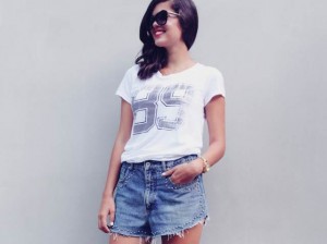 Short di jeans con le borchie per l'estate