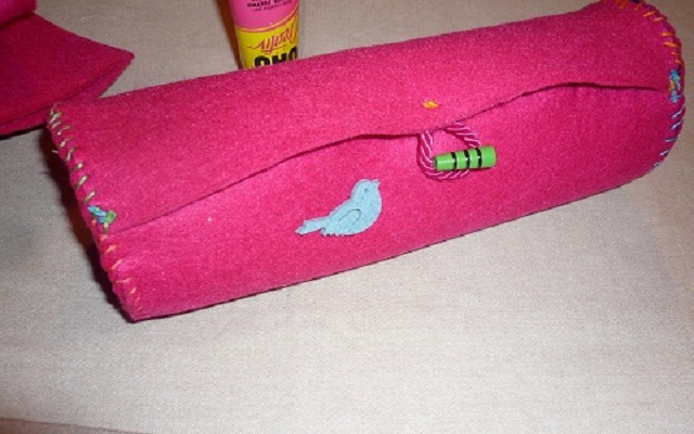 Come realizzare un astuccio portamatite di feltro