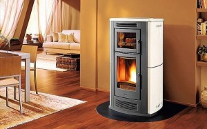 Stufa a pellet per fare calore in casa