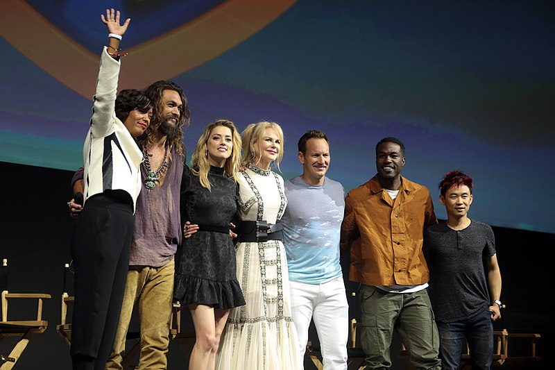 800px-Aisha_Tyler,_Jason_Momoa,_Amber_Heard,_Nicole_Kidman,_Patrick_Wilson,_Yahya_Abdul-Mateen_II_&_James_Wan_(43723293462)
