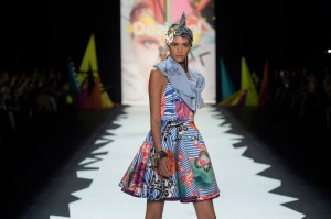 Abito con gonna a ruota Desigual