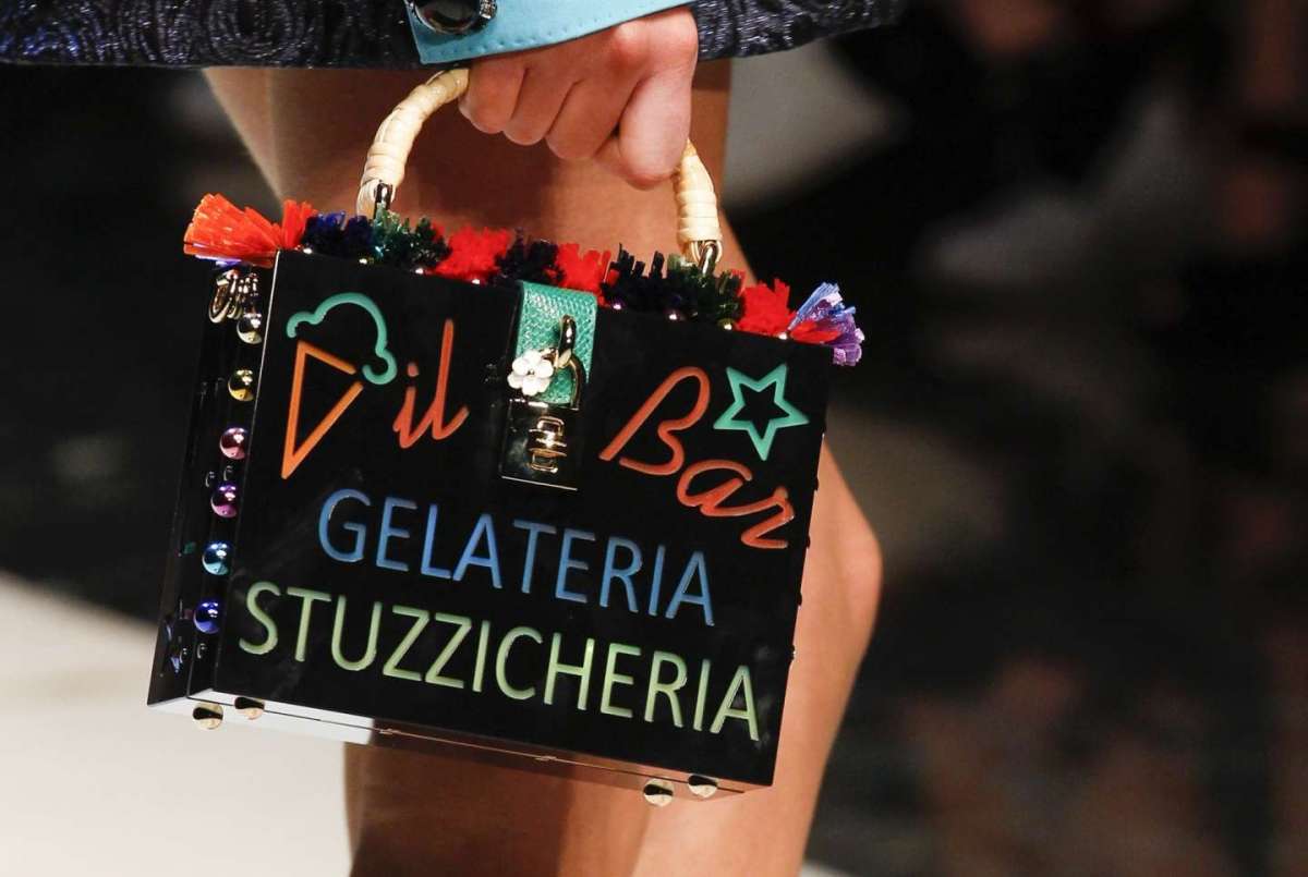 Borsa con le scritte della gelateria