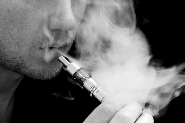 sigaretta elettronica ragazzi teenager