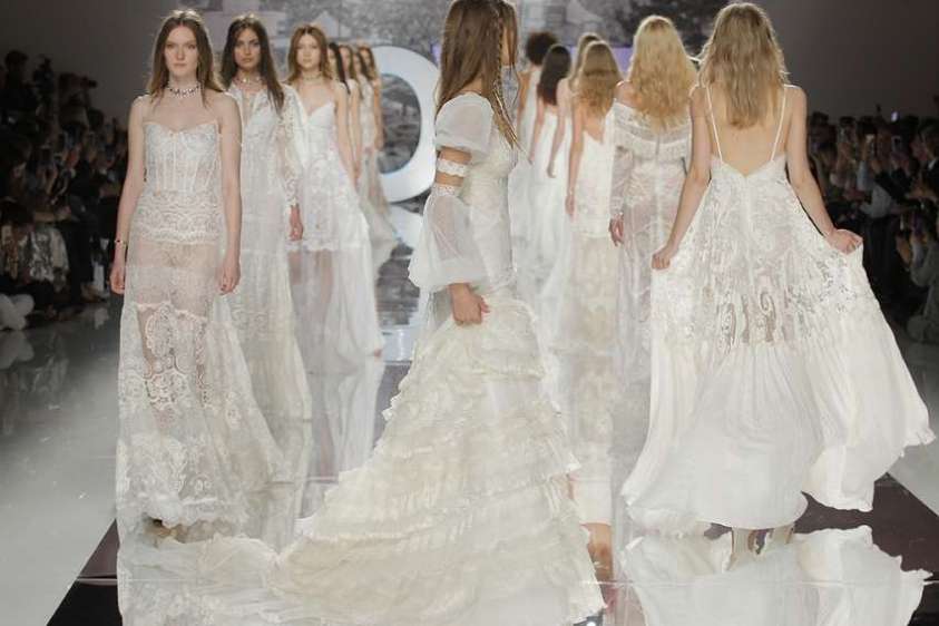 Sfilata Yolan Cris 2018