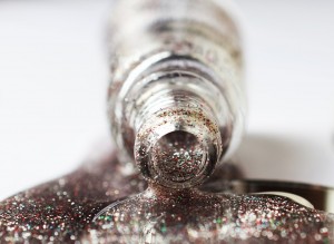 nail art glitter