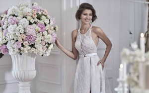 Abiti da sposa per donne minute