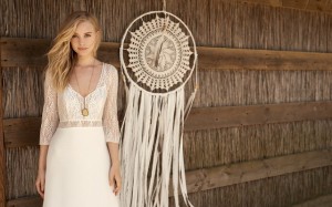 Abito da sposa Rembo styling con maniche lunghe