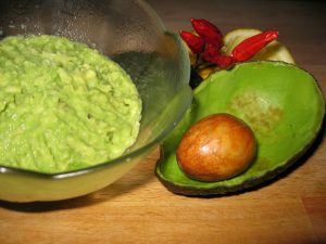 Salsa Guacamole, la ricetta messicana originale e 5 varianti gustose