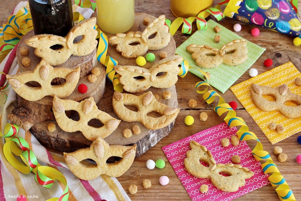 Mascherine di carnevale salate