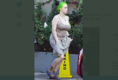 Billie Eilish travolta da un’ondata di body shaming