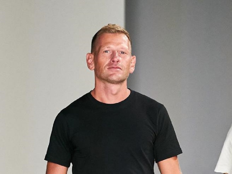 Oggi con lo stilista Ferragamo in diretta (ore 15) con Paul Andrew e il fashion film d’eccezione girato da Guadagnino