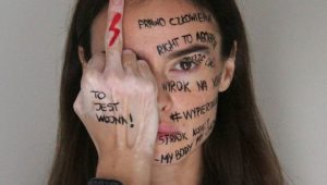 Kasia Smutniak si schiera a favore delle donne per il diritto di aborto