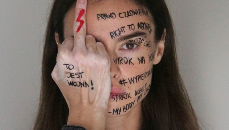 Kasia Smutniak si schiera a favore delle donne per il diritto di aborto