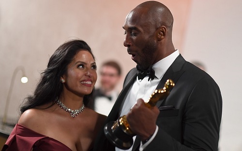 TOPSHOT-US-OSCARS-BRYANT