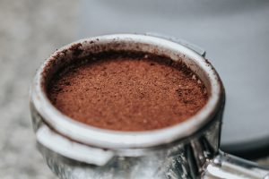 Perché mettere i fondi di caffè nel lavello della cucina?