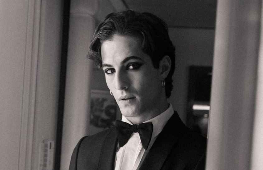 Damiano dei Måneskin Icona di Stile 2021. Il cantante della band romana "eletto" da Stylight. "Sta rivoluzionando la percezione dell'uomo italiano".