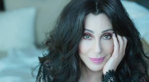 Non vedremo mai Cher con i capelli bianchi e c'è un motivo