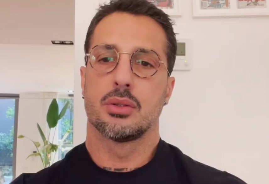 Fabrizio Corona boccia Incastrati di Ficarra e Picone: "Se Netflix continua così..."