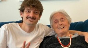 Fabio Rovazzi e la nonna.