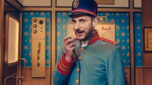 Costantino Della Ghirardesca, conduttore di Pechino Express 2022.