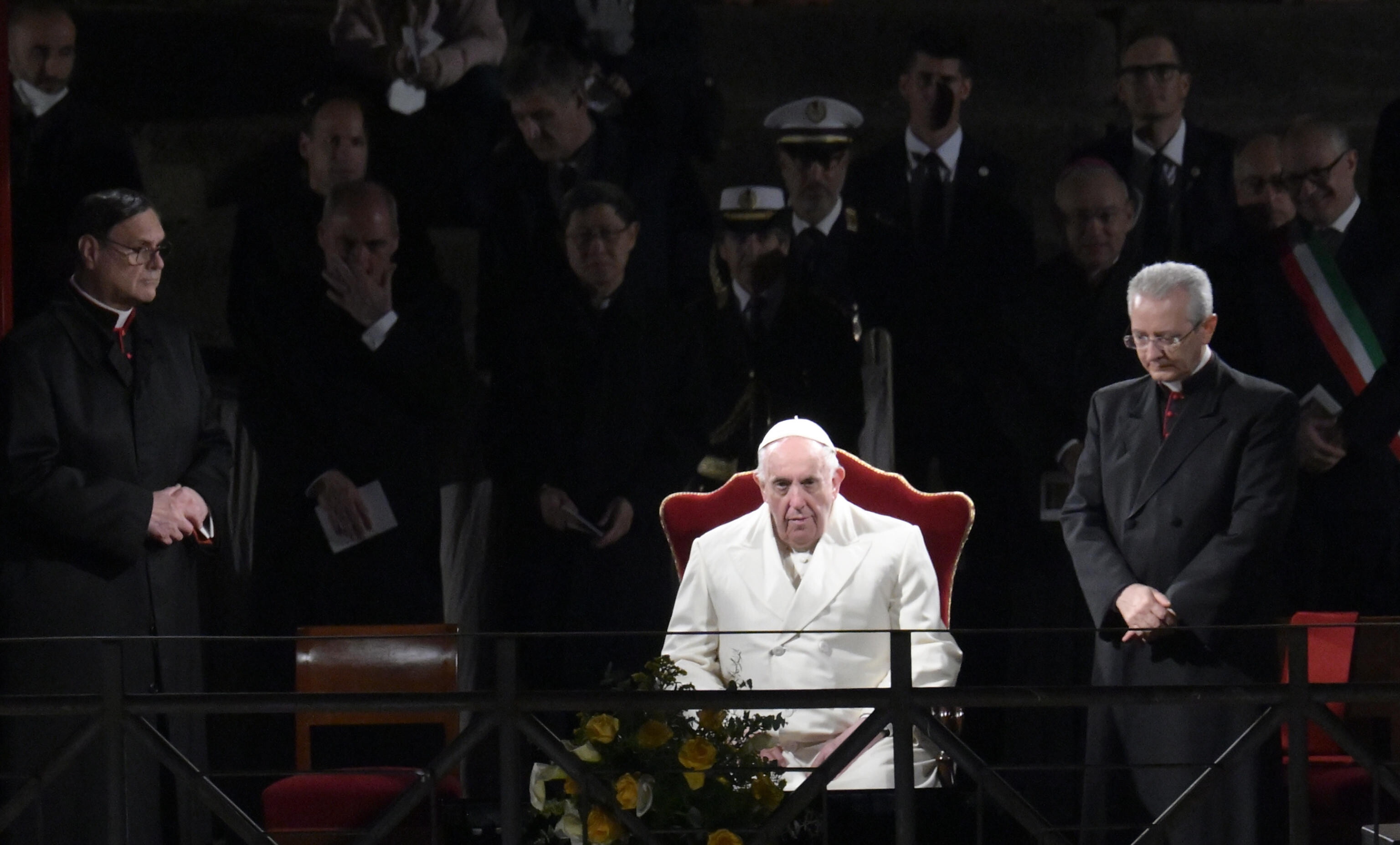 via crucis papa francesco