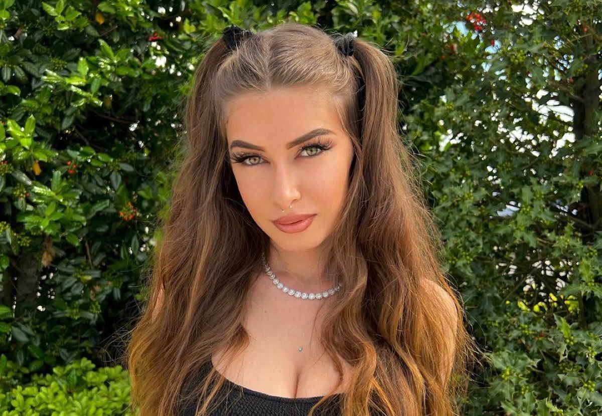 elisa esposito, professoressa di corsivo