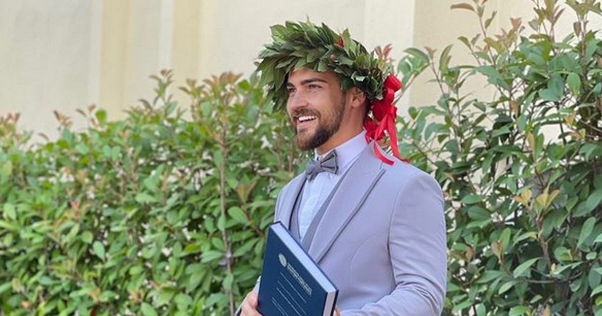 Valerio Scanu si è laureato in legge.