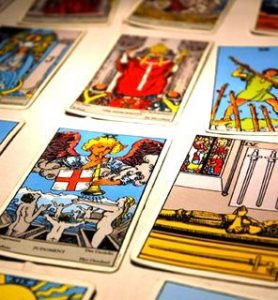 Cartomanzia: come leggere i Tarocchi
