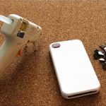 Custodia per iPhone con le borchie