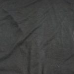 Con il gessetto bianco segnate le aperture laterali a mo' di semicerchi.