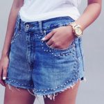 Short di jeans con le borchie