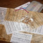 Decorare una cartelletta a decoupage