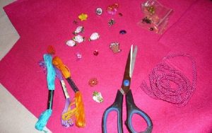 Decorare una cartelletta a decoupage