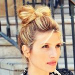 Acconciatura a fiocco con tutti i capelli