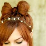 Acconciatura alta a fiocco