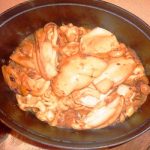 Seppie con uva e datteri