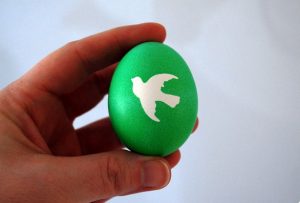 Uova di Pasqua con Stencil fai da te