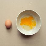 Uova di Pasqua fai da te con messaggio segreto