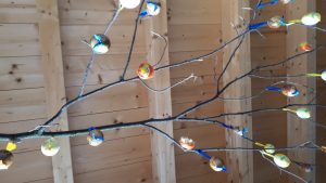 albero_di_pasqua_decorato_con_uova_in_stile_vintage