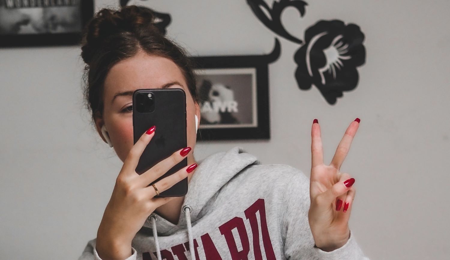 Deinfluencing, cos'è e come funziona il nuovo trend di TikTok?