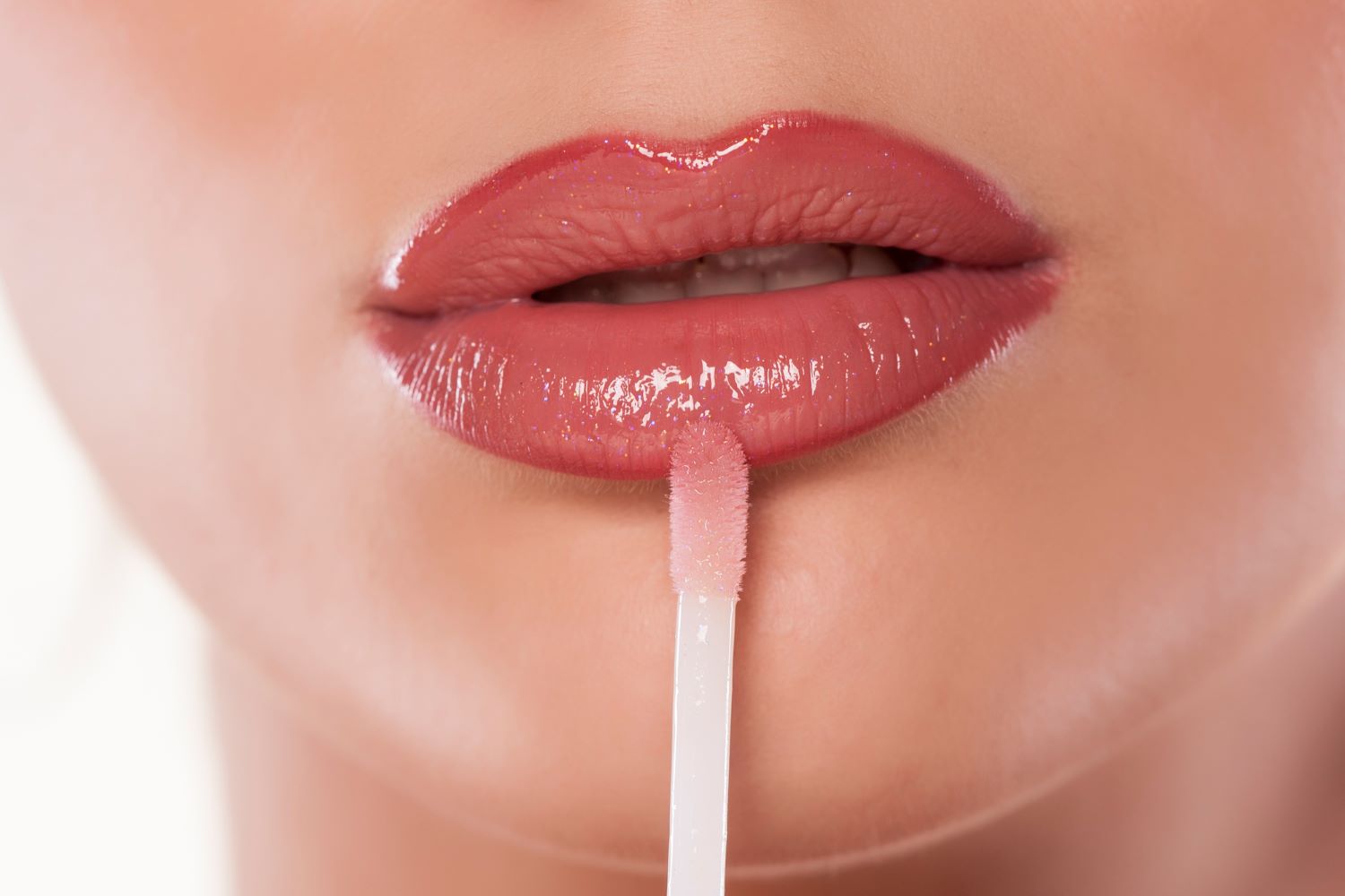 Cherry Cola Lips, cosa sono e come si fa il makeup labbra che spopola su TikTok?