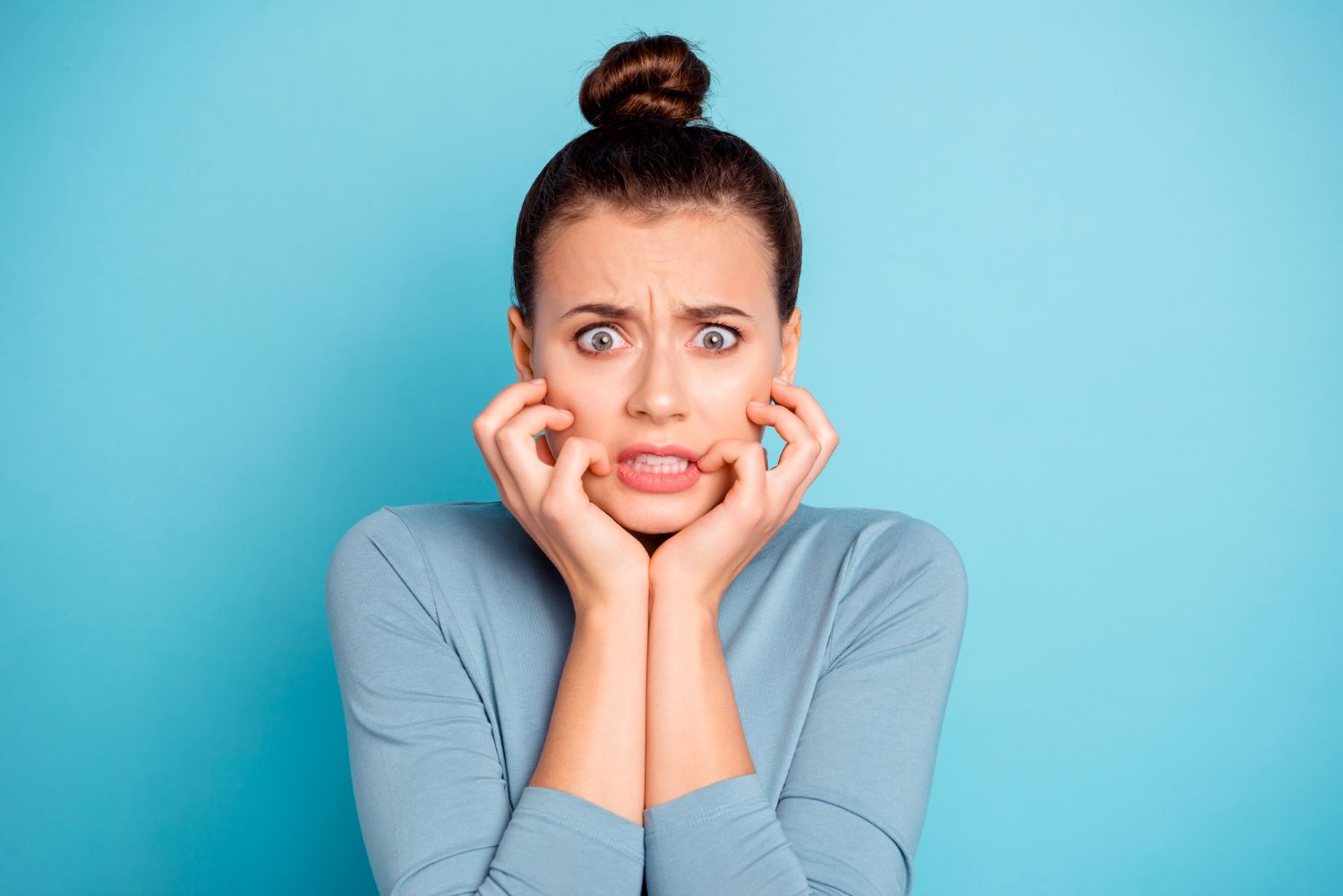 FOFO: cos'è la paura di "venire a sapere", chi ne soffre e come si supera?