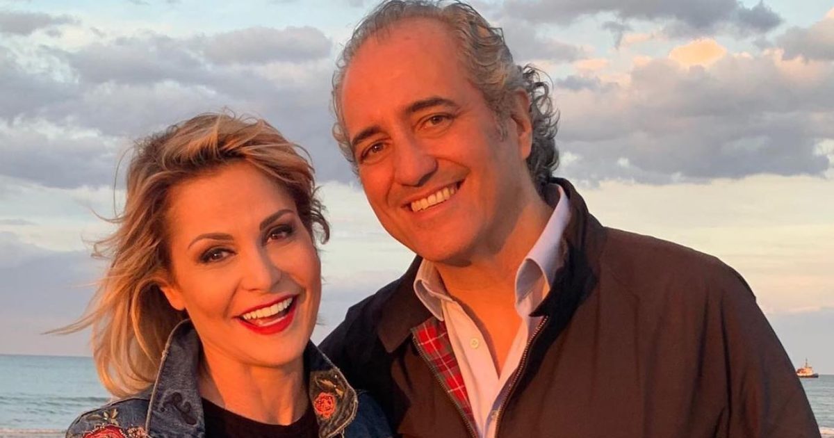 Simona Ventura e Giovanni Terzi si sposano: "Ora abbiamo una data"