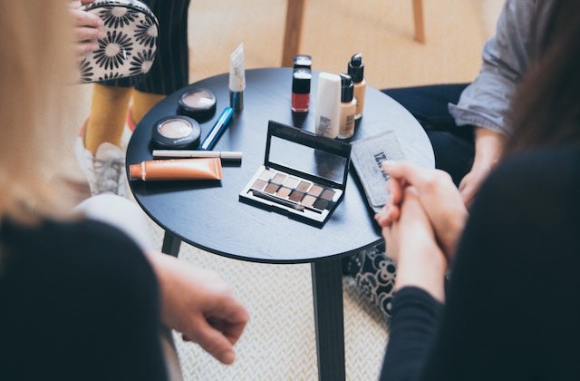 make-up-donnaclick_cropped