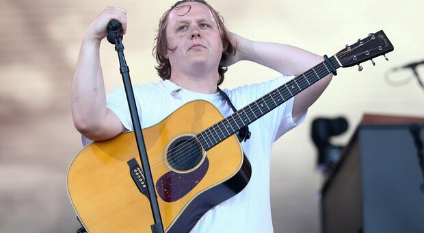 7487458_27221419_lewis_capaldi