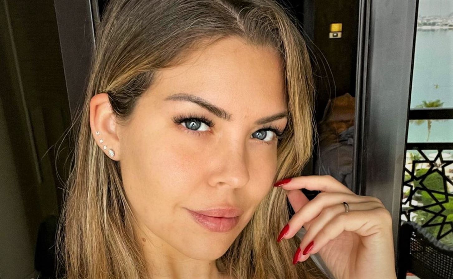 Costanza Caracciolo: "Ho una diastasi addominale, sui social domande morbose sul mio peso"