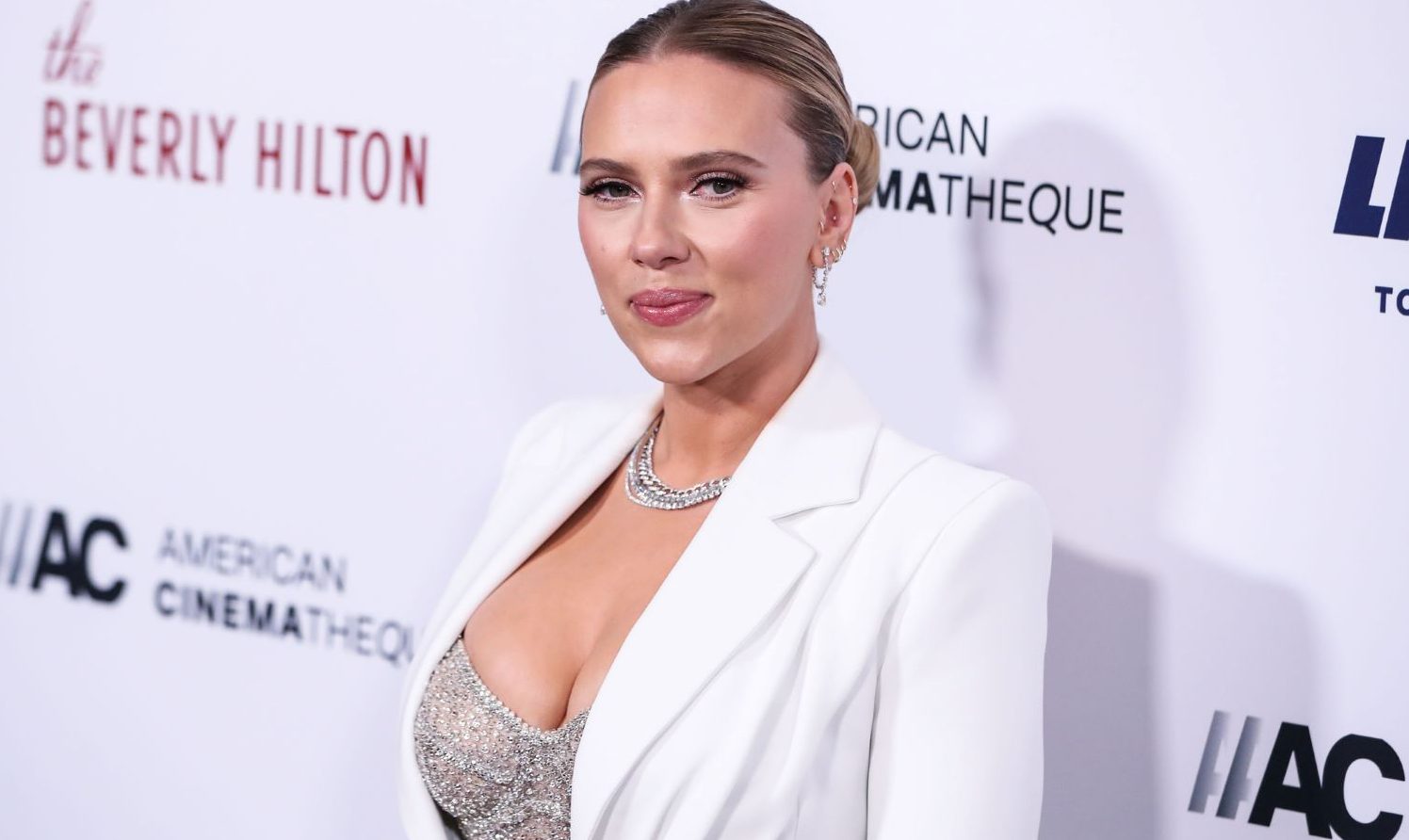Scarlett Johansson: "Il mio corpo da bomba sexy rischiava di rovinarmi, ecco come l'ho cambiato"