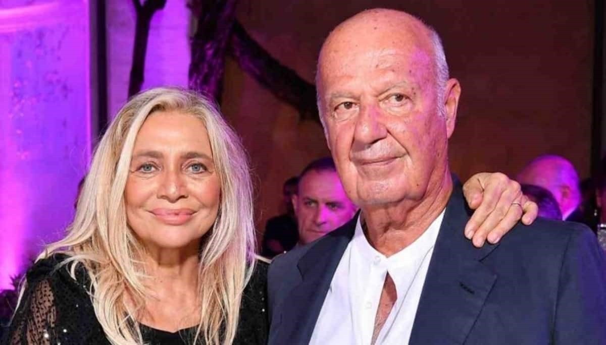 “Mi vuoi risposare?” Nuova proposta di matrimonio per Mara Venier da Nicola